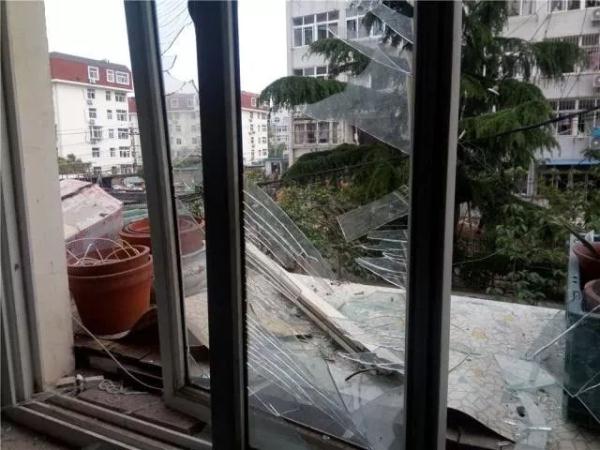 突發(fā)！青島一居民樓發(fā)生爆燃！已造1人死亡，7人受傷！3公里外有震感…